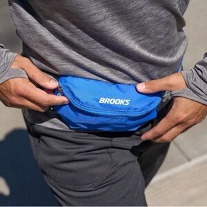 Brooks Vibrant Blue Waist Fanny Pack Unisex NEW